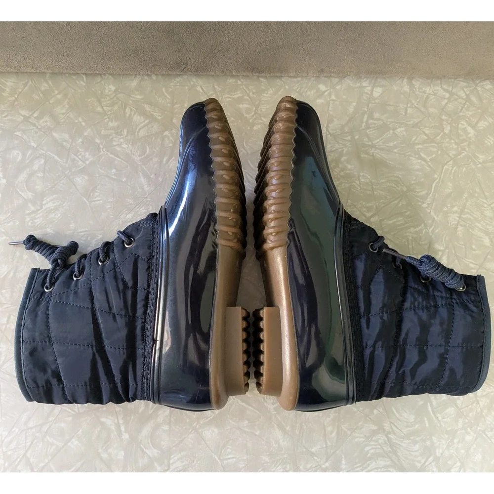 Rue21 Navy Blue Quilted Nylon Duck Boots Size 6 QUILTDUCK Rain Boots